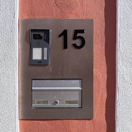 Pardal 15 - Boutique 2 Bed With Free Parking Nearby * Lisbon
