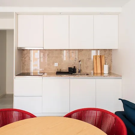 Appartement Pardal 15 - Boutique 2 Bed With Free Parking Nearby
