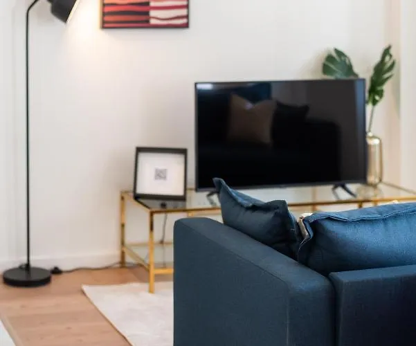 Pardal 15 - Boutique 2 Bed With Free Parking Nearby Apartment *