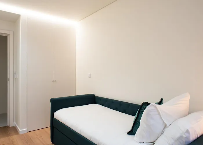 Pardal 15 - Boutique 2 Bed With Free Parking Nearby