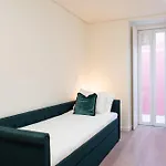 Daire Pardal 15 - Boutique 2 Bed With Free Parking Nearby Lisboa